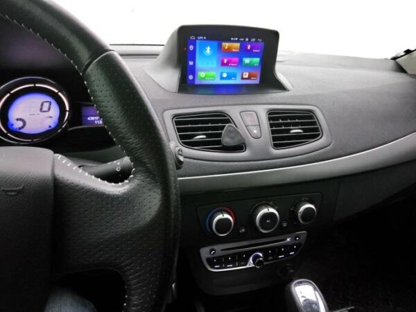 Navigatie AUTONAV Android GPS cu DVD Player Dedicata Renault Megane 2 2002-2009, 64GB Stocare, 4GB DDR3 RAM, Display 7" Full-Touch , WiFi, 2 x USB, Bluetooth, 4G, Octa-Core 8 x 1.3GHz, 4 x 50W Audio