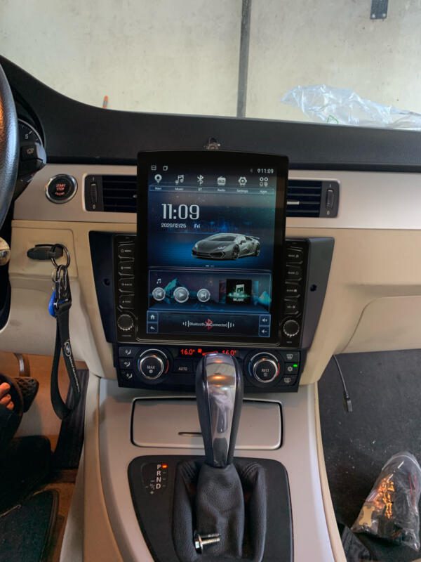 Navigatie AUTONAV Android GPS Dedicata BMW Seria 3 E90, Model XPERT Memorie 64GB Stocare, 4GB DDR3 RAM, Display Vertical Stil Tesla 10" Full-Touch, WiFi, 2 x USB, Bluetooth, 4G, Octa-Core 8 * 1.3GHz, 4 * 50W Audio
