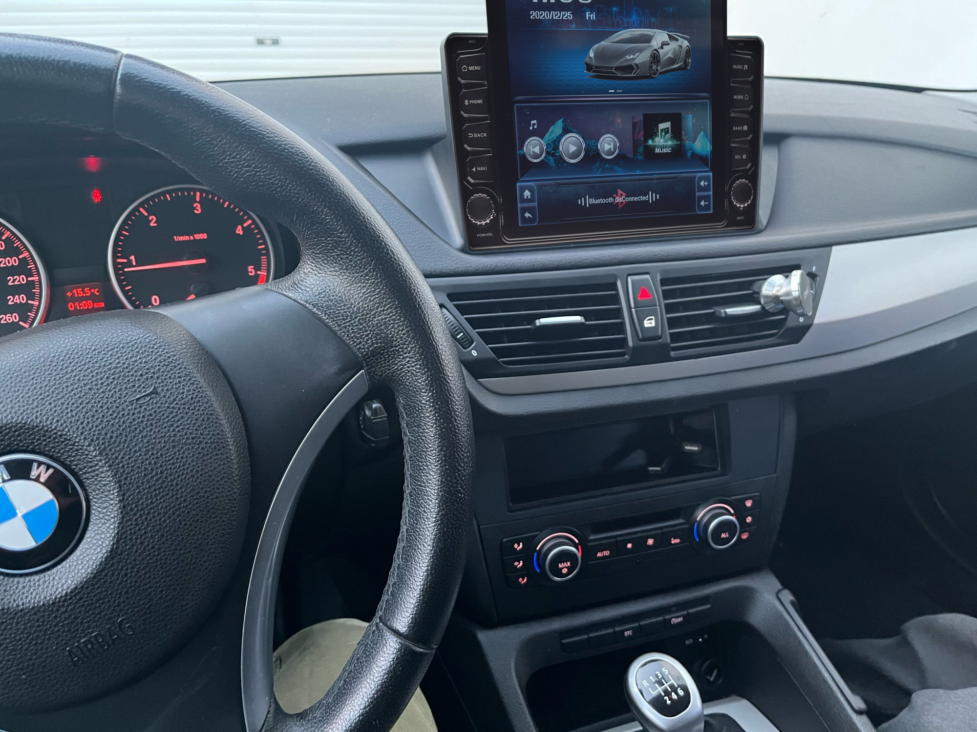 Navigatie AUTONAV PLUS Android GPS Dedicata BMW X1 E84, Model XPERT Memorie 16GB Stocare, 1GB DDR3 RAM, Display Vertical Stil Tesla 10" Full-Touch, WiFi, 2 x USB, Bluetooth, Quad-Core 4 * 1.3GHz, 4 * 50W Audio
