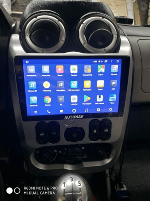 Navigatie AUTONAV Android GPS Dedicata Dacia Logan 2008-2012, Model Classic, Memorie 64GB Stocare, 4GB DDR3 RAM, Display 9" Full-Touch, WiFi, 2 x USB, Bluetooth, 4G, Octa-Core 8 * 1.3GHz, 4 * 50W Audio