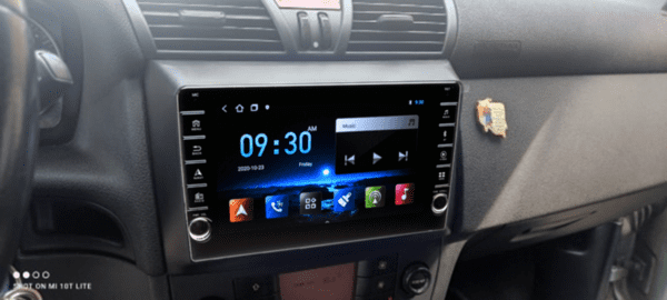 Navigatie AUTONAV Android GPS Dedicata Fiat Stilo 2001-2007, Model PRO Memorie 32GB Stocare, 2GB DDR3 RAM, Butoane Laterale Si Regulator Volum, Display 8" Full-Touch, WiFi, 2 x USB, Bluetooth, Quad-Core 4 * 1.3GHz, 4 * 50W Audio