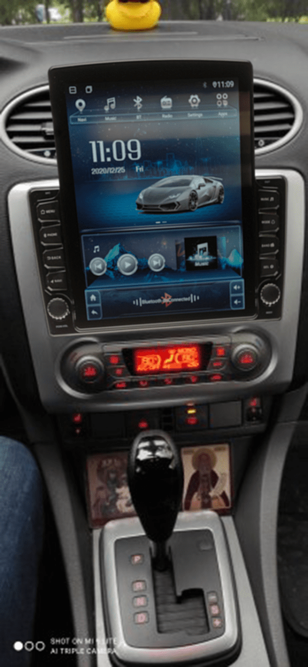 Navigatie AUTONAV ECO Android GPS Dedicata Ford Focus 2 Clima Auto, Model XPERT Memorie 16GB Stocare, 1GB DDR3 RAM, Butoane Si Volum Fizice, Display Vertical Stil Tesla 10" Full-Touch, WiFi, 2 x USB, Bluetooth, Quad-Core 4 * 1.3GHz, 4 * 50W Audio