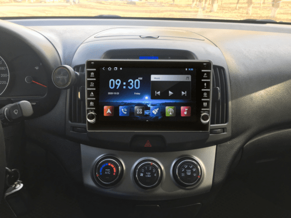 Navigatie AUTONAV Android GPS Dedicata Hyundai Elantra 2006-2010, Model PRO Memorie 64GB Stocare, 4GB DDR3 RAM, Butoane Laterale Si Regulator Volum, Display 8" Full-Touch, WiFi, 2 x USB, Bluetooth, 4G, Octa-Core 8 * 1.3GHz, 4 * 50W Audio