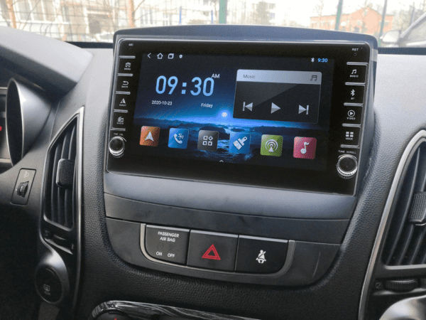 Navigatie AUTONAV PLUS Android GPS Dedicata Hyundai Tucson ix35 2009-2015, Model PRO Memorie 16GB Stocare, 1GB DDR3 RAM, Butoane Laterale Si Regulator Volum, Display 8" Full-Touch, WiFi, 2 x USB, Bluetooth, Quad-Core 4 * 1.3GHz, 4 * 50W Audio