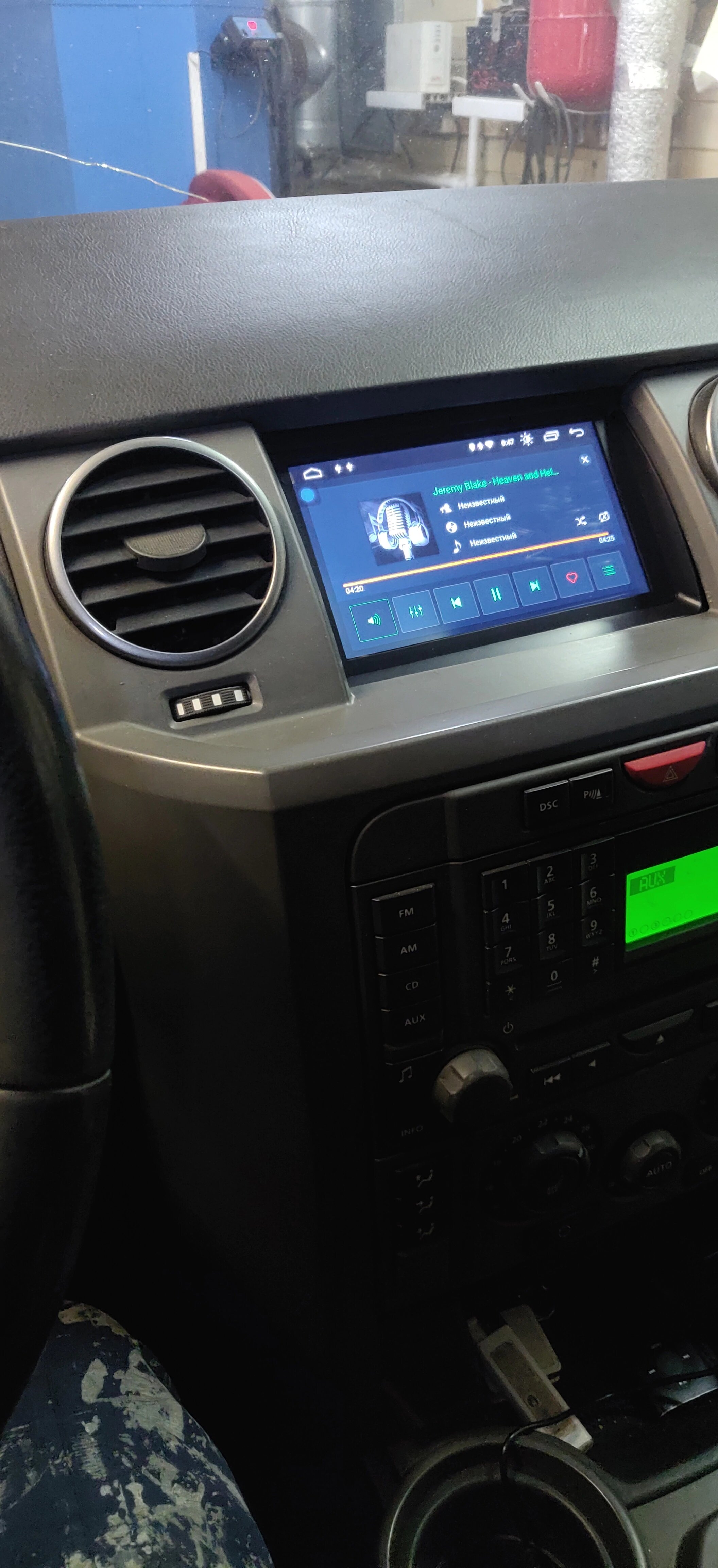 Navigatie AUTONAV Android GPS Dedicata Land Rover Discovery 2004-2009, 32GB Stocare, 2GB DDR3 RAM, Display 7" , WiFi, 2 x USB, Bluetooth, Quad-Core 4 x 1.3GHz, 4 x 50W Audio