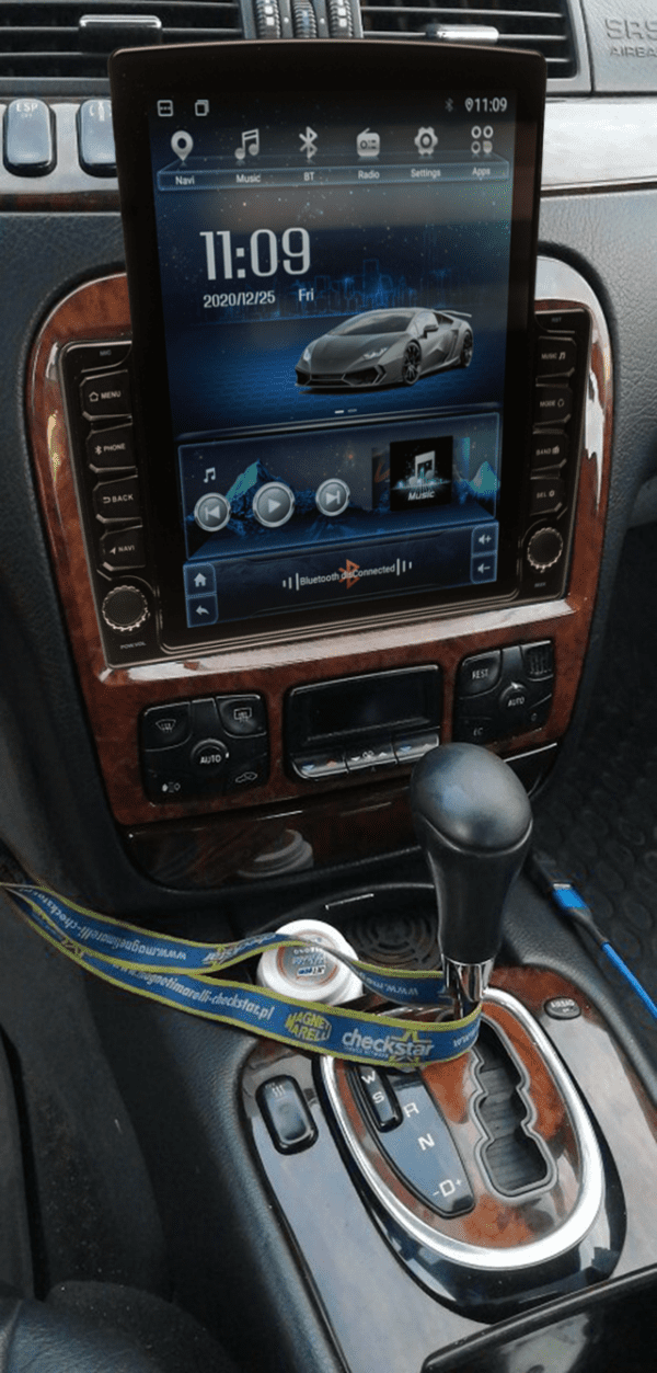 Navigatie AUTONAV Android GPS Dedicata Mercedes S-Class W220 1998-2005, Model XPERT Memorie 32GB Stocare, 2GB DDR3 RAM, Butoane Si Volum Fizice, Display Vertical Stil Tesla 10" Full-Touch, WiFi, 2 x USB, Bluetooth, Quad-Core 4 * 1.3GHz, 4 * 50W Audio