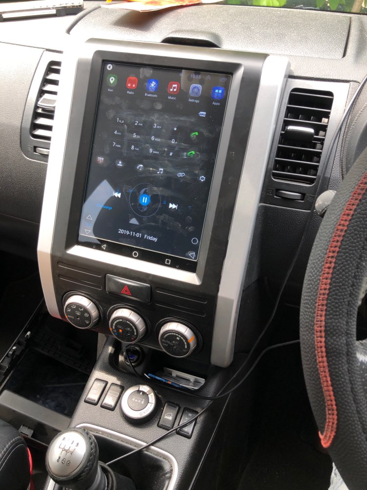 Navigatie AUTONAV Android GPS Dedicata Nissan X-Trail 2007-2013 Stil Tesla, 16GB Stocare, 1GB DDR3 RAM, Display Vertical Stil Tesla 10", WiFi, 2 x USB, Bluetooth, Quad-Core 4 x 1.3GHz, 4 x 50W