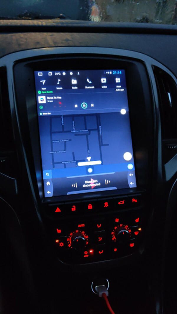 Navigatie AUTONAV Android GPS Dedicata Opel Astra J 2010-2015 Stil Tesla, 128GB Stocare, 6GB DDR3 RAM, Display Vertical Stil Tesla 10" , WiFi, 2 x USB, Bluetooth, 4G, Octa-Core 8 x 1.3GHz, 4 x 50W Audio