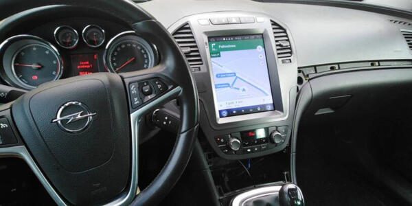 Navigatie AUTONAV Android GPS Dedicata Opel Insignia 2008-2017 Stil Tesla, 32GB Stocare, 2GB DDR3 RAM, Display Vertical Stil Tesla 10", WiFi, 2 x USB, Bluetooth, Quad-Core 4 x 1.3GHz, 4 x 50W Audio