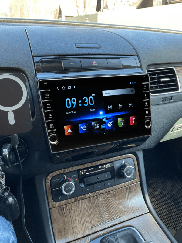 Navigatie AUTONAV Android GPS Dedicata Volkswagen Touareg 2010-2018, Model PRO 64GB Stocare, 4GB DDR3 RAM, Display 8" , WiFi, 2 x USB, Bluetooth, 4G, Octa-Core 8 x 1.3GHz, 4 x 50W Audio
