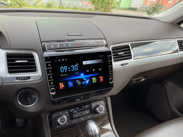 Navigatie AUTONAV Android GPS Dedicata Volkswagen Touareg 2010-2018, Model PRO 64GB Stocare, 4GB DDR3 RAM, Display 8" , WiFi, 2 x USB, Bluetooth, 4G, Octa-Core 8 x 1.3GHz, 4 x 50W Audio