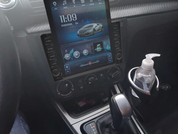 Navigatie AUTONAV PLUS Android GPS Dedicata BMW Seria 1 E81-88 AC Manual, Model XPERT Memorie 16GB Stocare, 1GB DDR3 RAM, Display Vertical Stil Tesla 10" Full-Touch, WiFi, 2 x USB, Bluetooth, Quad-Core 4 * 1.3GHz, 4 * 50W Audio