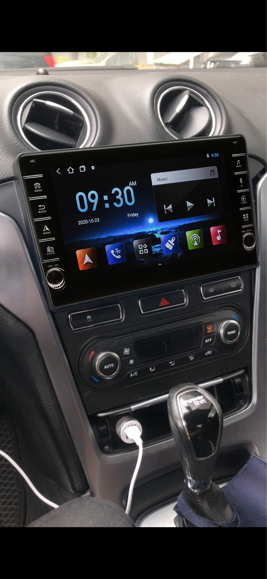 Navigatie AUTONAV Android GPS Dedicata Ford Mondeo 2010-2014, Model PRO Memorie 32GB Stocare, 2GB DDR3 RAM, Display 9" Full-Touch, WiFi, 2 x USB, Bluetooth, Quad-Core 4 * 1.3GHz, 4 * 50W Audio