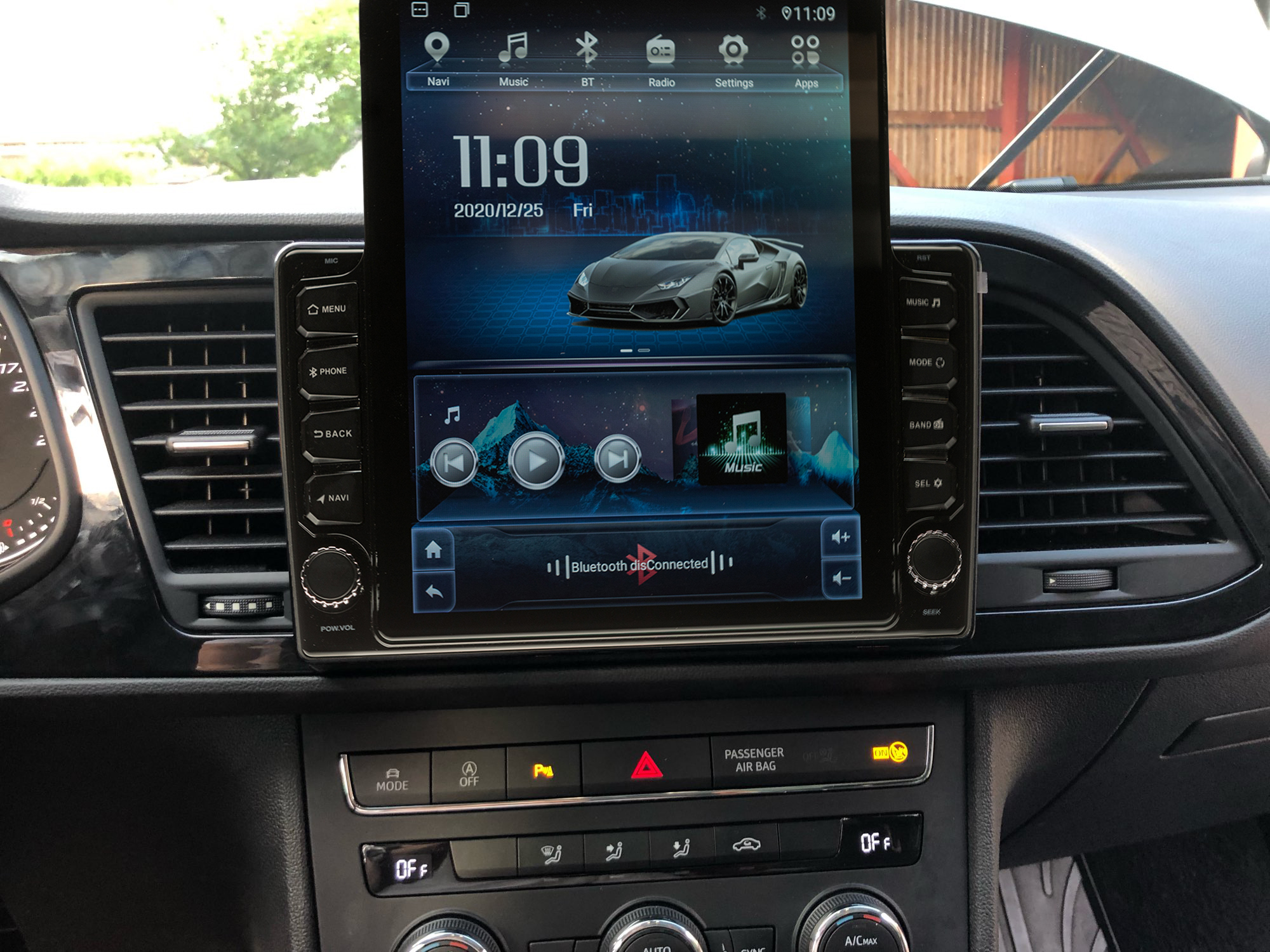 Navigatie AUTONAV Android GPS Dedicata Seat Leon 3 2012-2020, Model XPERT Memorie 128GB Stocare, 6GB DDR3 RAM, Display Vertical Stil Tesla 10" Full-Touch, WiFi, 2 x USB, Bluetooth, 4G, Octa-Core 8 * 1.3GHz, 4 * 50W Audio