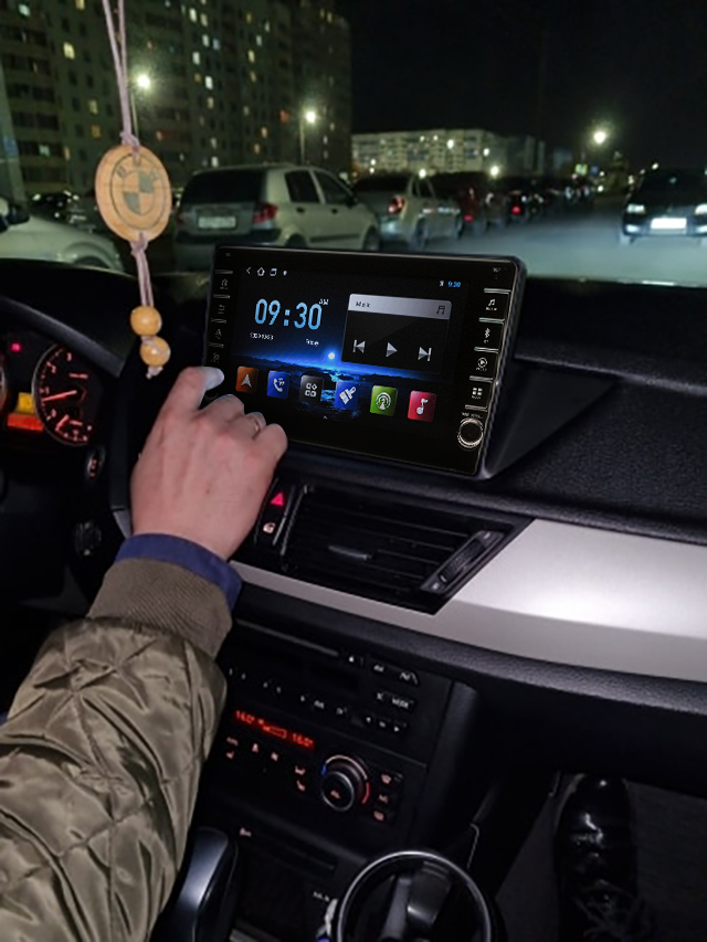 Navigatie AUTONAV Android GPS Dedicata BMW X1 E84, Model PRO Memorie 128GB Stocare, 6GB DDR3 RAM, Display 9" Full-Touch, WiFi, 2 x USB, Bluetooth, 4G, Octa-Core 8 * 1.3GHz, 4 * 50W Audio
